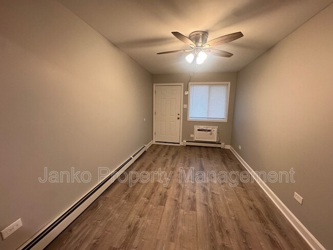 3341 Commercial Ave in South Chicago Heights, IL - Building Photo - Building Photo