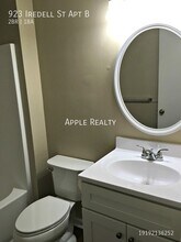 923 Iredell St in Durham, NC - Building Photo - Building Photo