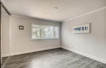 8524 Via Mallorca in San Diego, CA - Building Photo - Building Photo