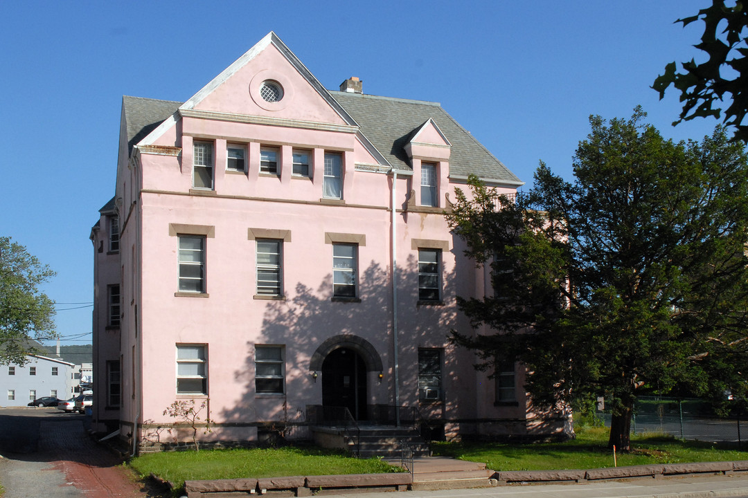 North River Street Apartments in Wilkes-Barre, PA - Foto de edificio