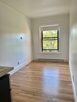 1064 Beacon St, Unit #6 Apartamentos