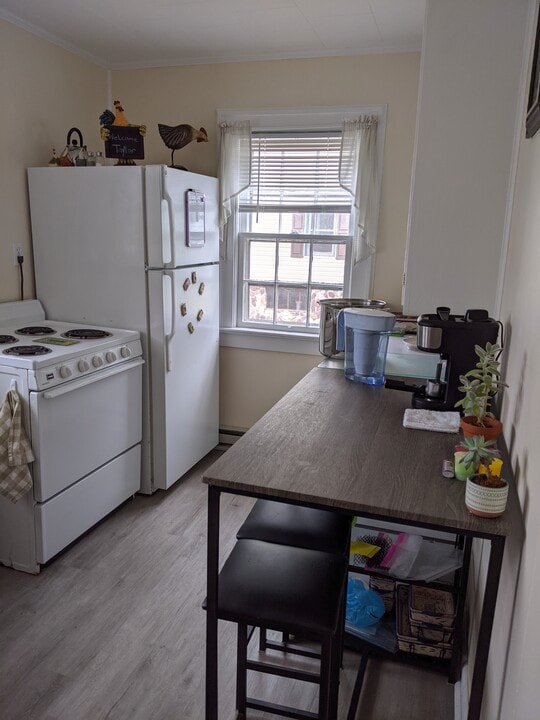 705 Moon Ln in Narrows, VA - Building Photo
