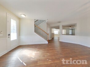 241 Branch Valley Dr in Dallas, GA - Foto de edificio - Building Photo