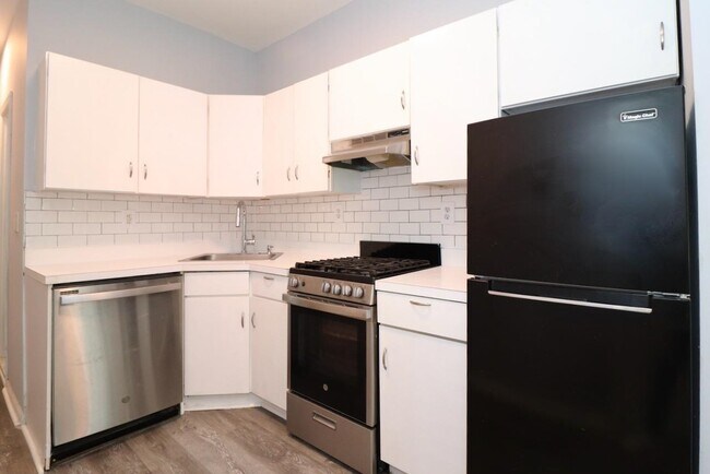 108 Adams St in Hoboken, NJ - Building Photo - Building Photo
