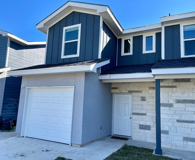property at 6906 Crestway Dr