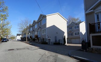 Fieldstone Crossing in Waltham, MA - Foto de edificio - Building Photo