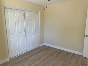 237 Brucker Rd W in Oxnard, CA - Building Photo - Building Photo