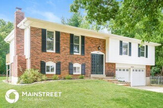 7402 Stone Bluff Ct in Louisville, KY - Building Photo - Building Photo