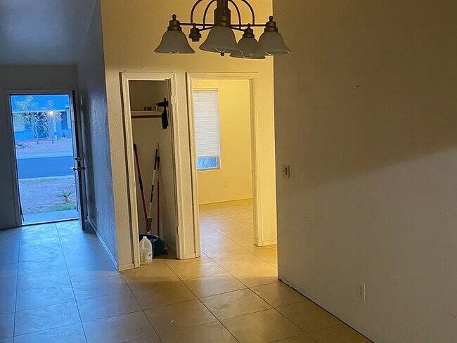 12386 N 20th Ln in Phoenix, AZ - Building Photo - Building Photo