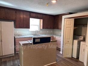 215 N Logan St in Burlington, NC - Building Photo - Building Photo