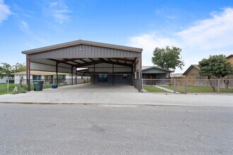115 Gyna Dr in Del Rio, TX - Building Photo - Building Photo