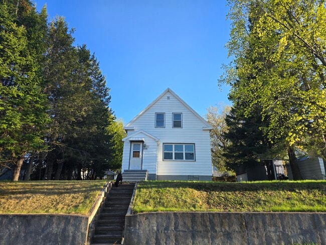 property at 1024 Heights St