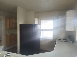 305-305 W 11th St in Reno, NV - Building Photo - Building Photo