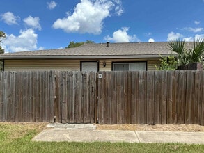 3950 SE 19th Ave, Unit D in Ocala, FL - Building Photo - Building Photo