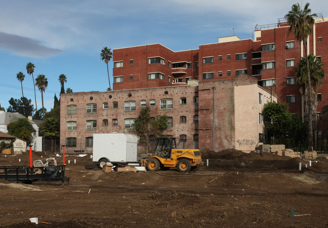 1735 Grammercy Pl in Los Angeles, CA - Building Photo - Building Photo