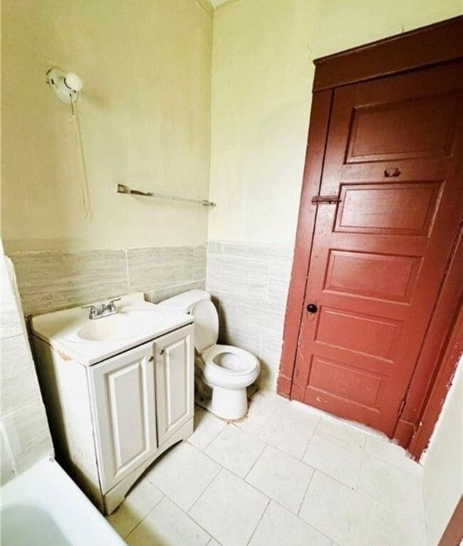 351 Moselle St in Buffalo, NY - Building Photo - Building Photo