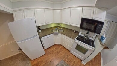 301 Harbor Heights Dr, Unit 4-C in Lexington, SC - Building Photo - Building Photo