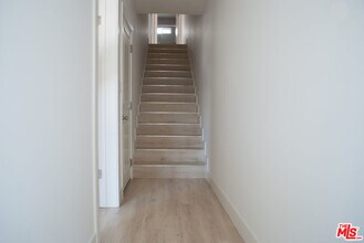 5015 1/2 Marathon St in Los Angeles, CA - Building Photo - Building Photo