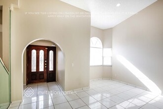 6301 SW 153rd Court Rd in Miami, FL - Foto de edificio - Building Photo