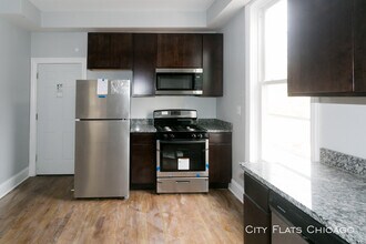 3614 W George St-Unit -Unit 3F in Chicago, IL - Foto de edificio - Building Photo