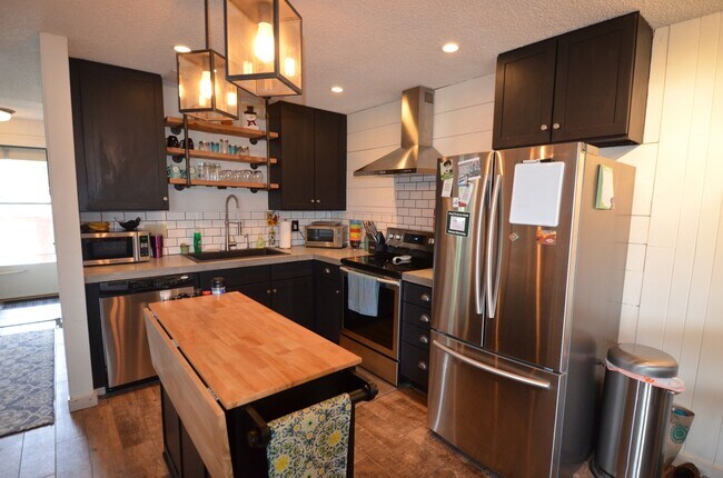 property at 7023 Silverqueen