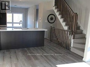 720 Grey St in Brantford, ON - Building Photo - Building Photo