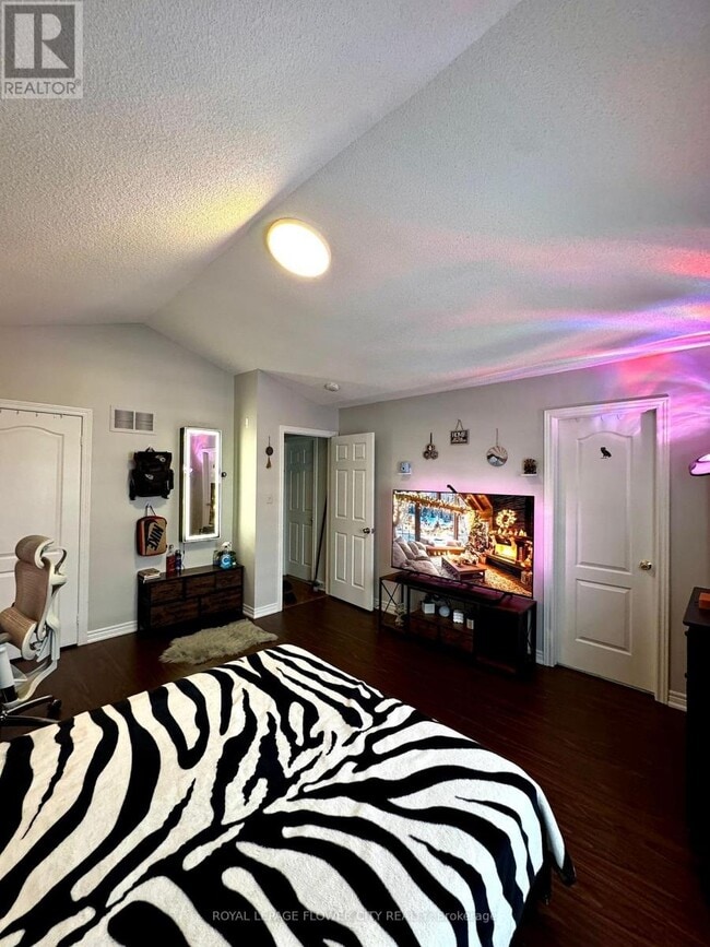 25 Windflower Rd in Brampton, ON - Building Photo - Building Photo