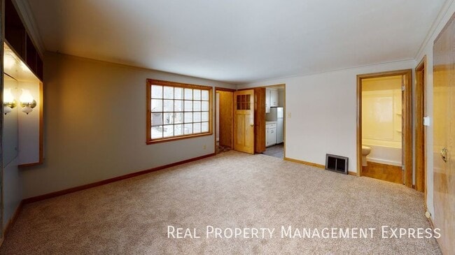 property at 1916 S Walts Ave