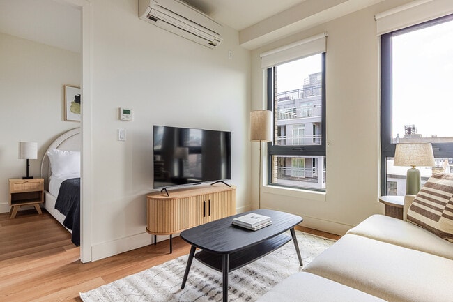 130 Hope St in Brooklyn, NY - Foto de edificio - Building Photo