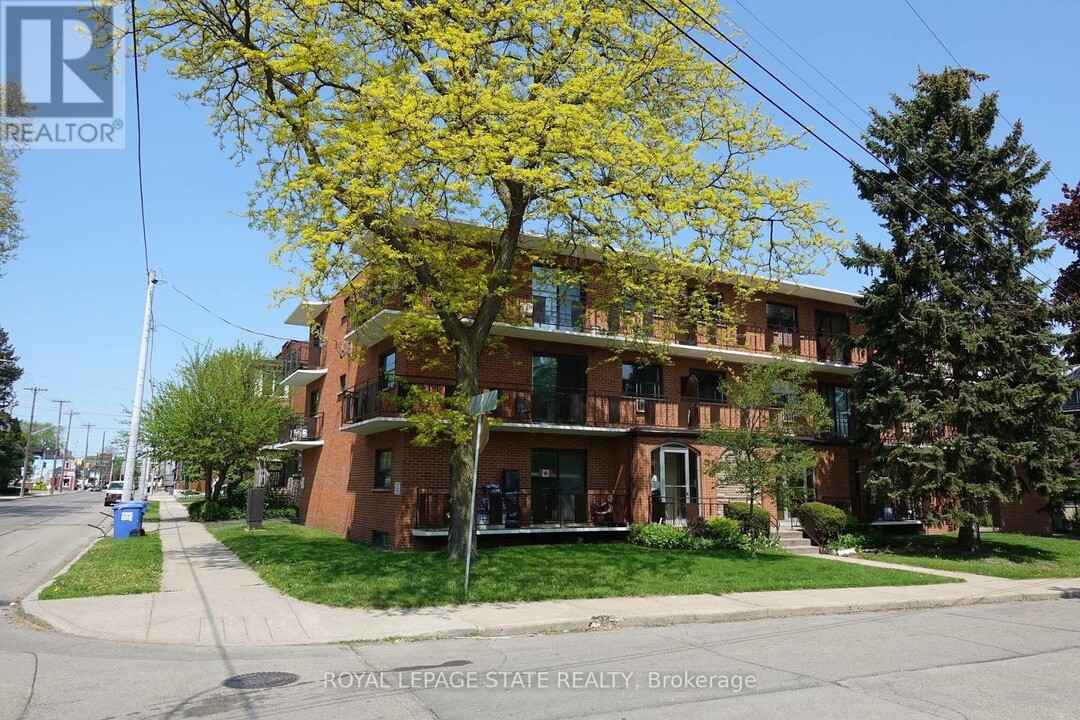 50-350 Hilda Ave in Hamilton, ON - Building Photo