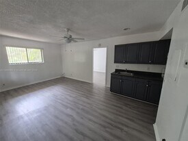 2022 NW 43 Terrace in Lauderhill, FL - Building Photo