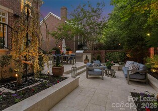 1124 Dilworth Crescent Row in Charlotte, NC - Building Photo - Building Photo