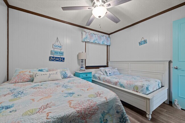 301 Commerce Way in Atlantic Beach, NC - Building Photo - Building Photo