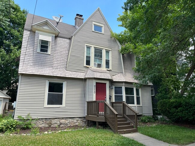 property at 713 Lake Dr SE
