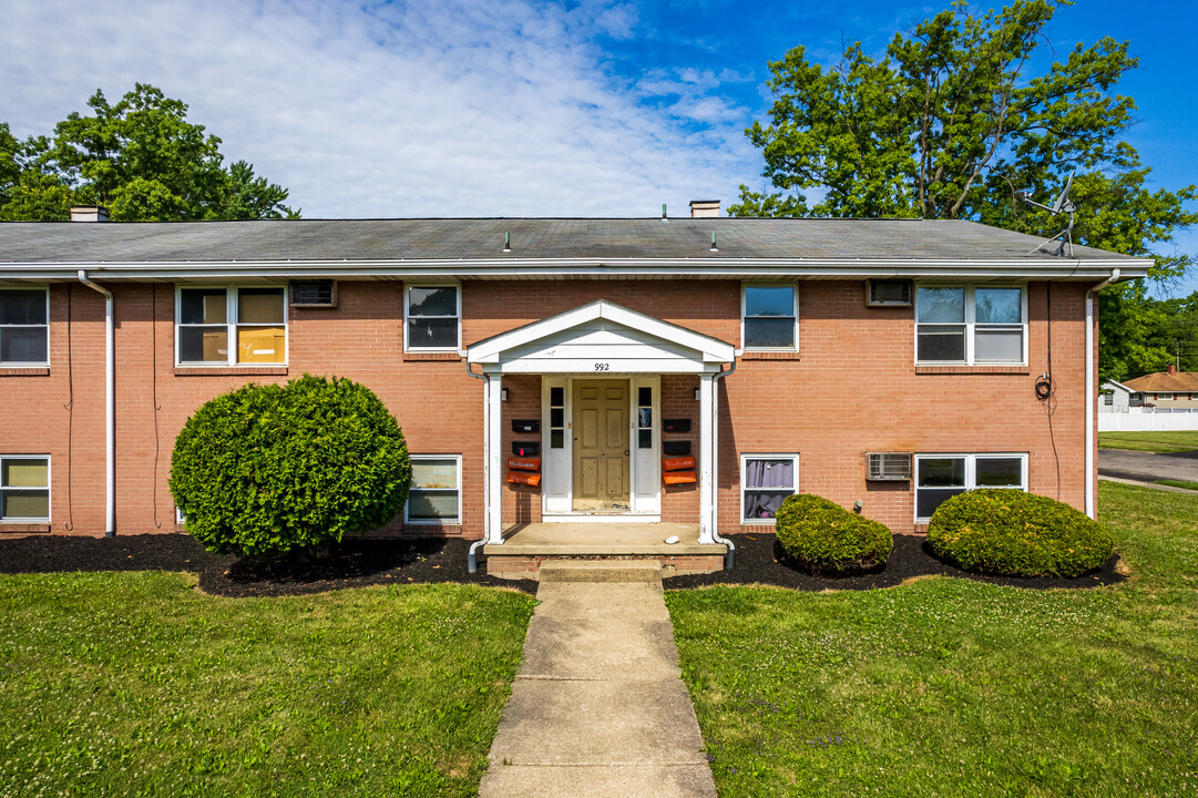 Patricia Apartments in Girard, OH - Foto de edificio