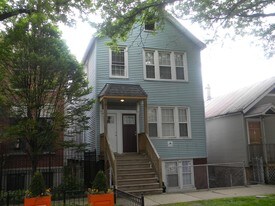2519 N Marshfield Ave in Chicago, IL - Building Photo