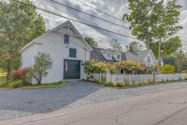 property at 34 N Shore Rd