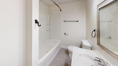 1734 N 7th St in Bismarck, ND - Building Photo - Building Photo