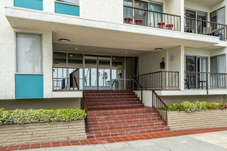 Belmont Shore in Long Beach, CA - Building Photo - Building Photo