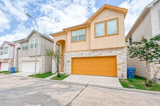 12608 Ashford Shadow in Houston, TX - Building Photo - Building Photo