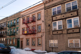 127 63rd St in West New York, NJ - Building Photo - Building Photo