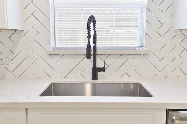 property at 9511 Fondren Rd