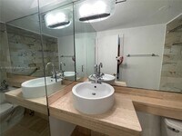 700 Biltmore Way photo'