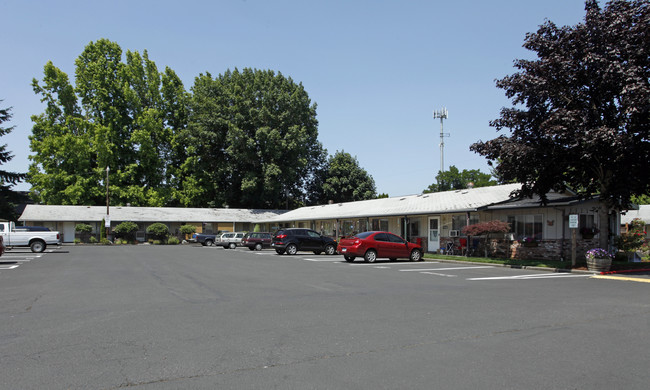 College Place Apartments in Forest Grove, OR - Building Photo - Building Photo