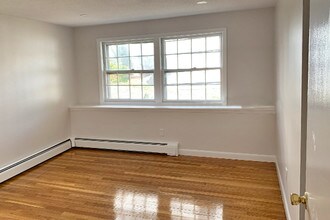 40 Stone St in Beverly, MA - Building Photo - Interior Photo