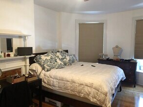 918 Beacon St, Unit 2 in Boston, MA - Building Photo - Building Photo