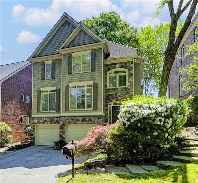 2745 Lenox Rd NE in Atlanta, GA - Building Photo - Building Photo