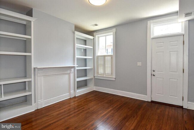 518 N Patrick St in Alexandria, VA - Building Photo - Building Photo