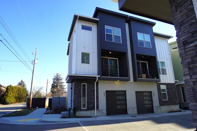 property at 525 E Violets Cv Ln