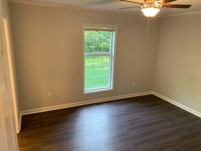 425 W Holt St in Mebane, NC - Building Photo - Building Photo